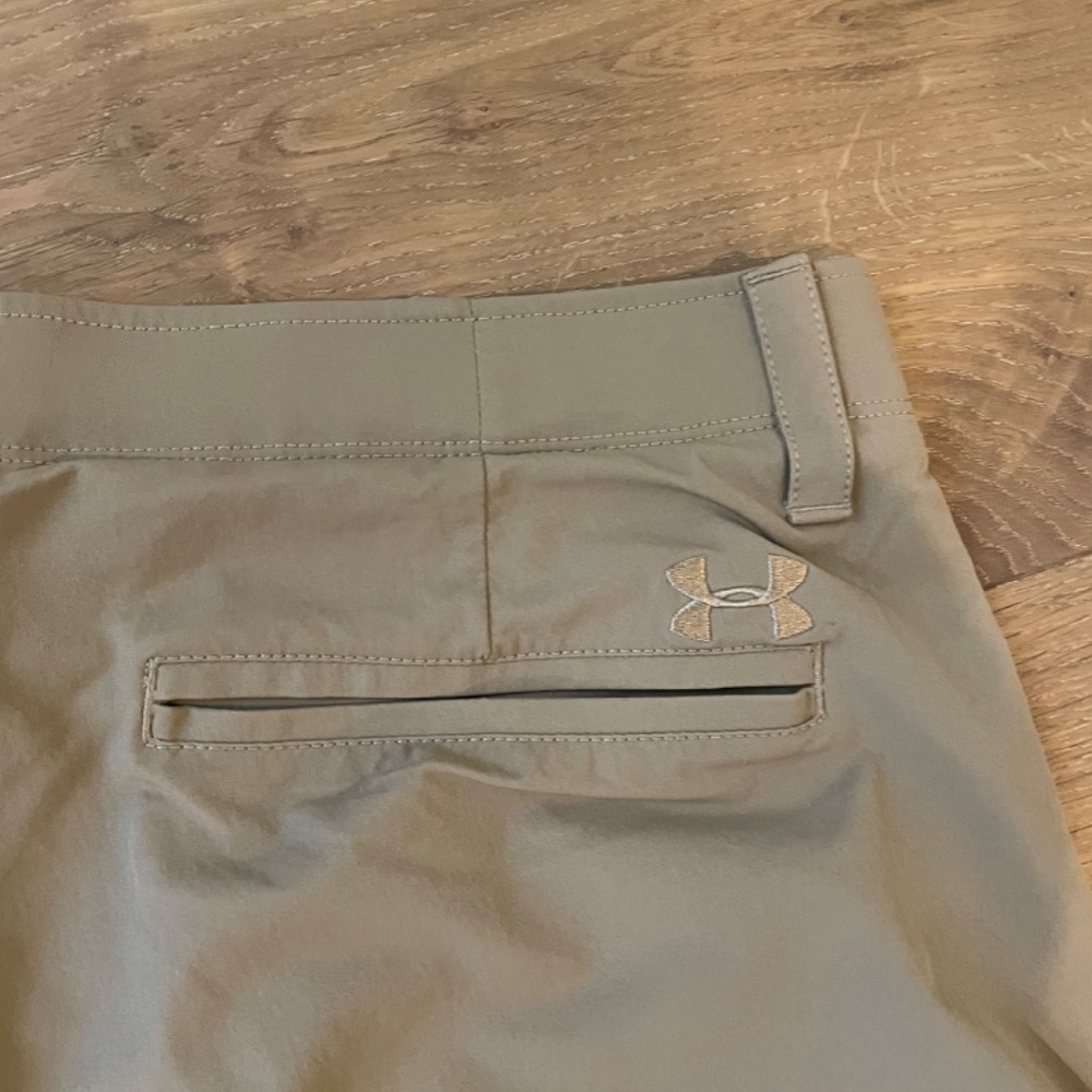 A bundle of 3 Men’s Under Armour, UA Drive Tapered shorts in great condition! - Picture 13 of 16